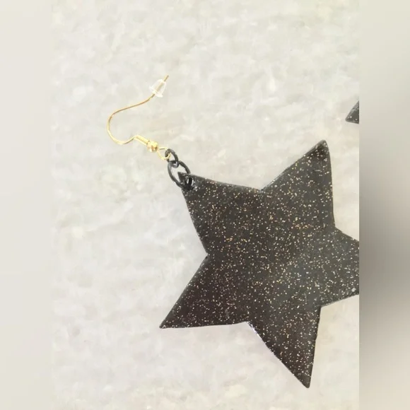 Large Black Stars with gold glitter accents handcrafted statement earrings ✨⭐️🖤 - Picture 8 of 13